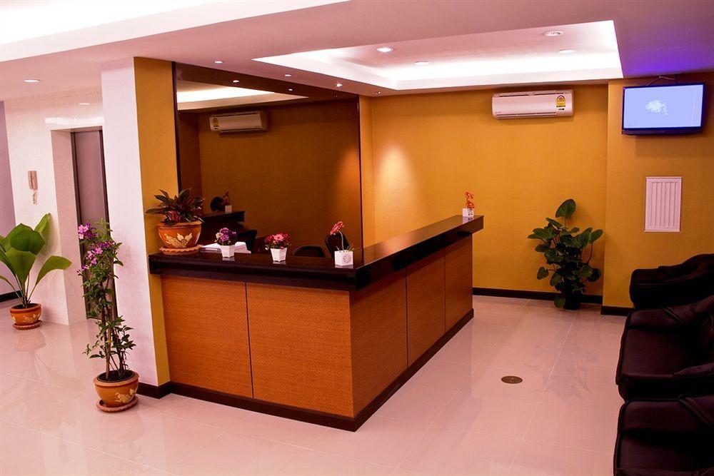 Oyo 373 Mc Ginger House Hotel Patong Exterior photo