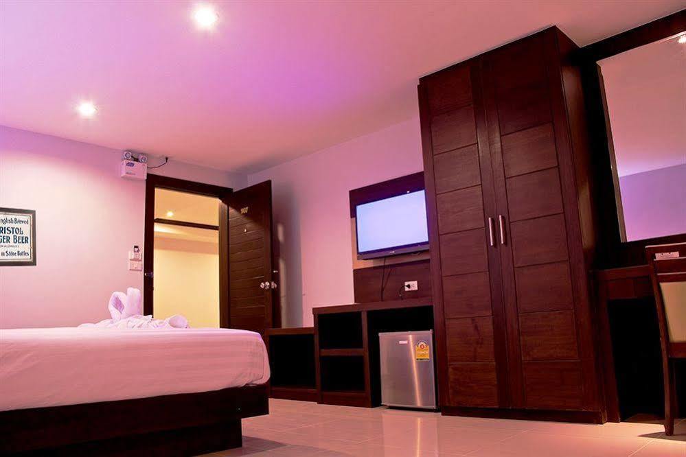 Oyo 373 Mc Ginger House Hotel Patong Exterior photo