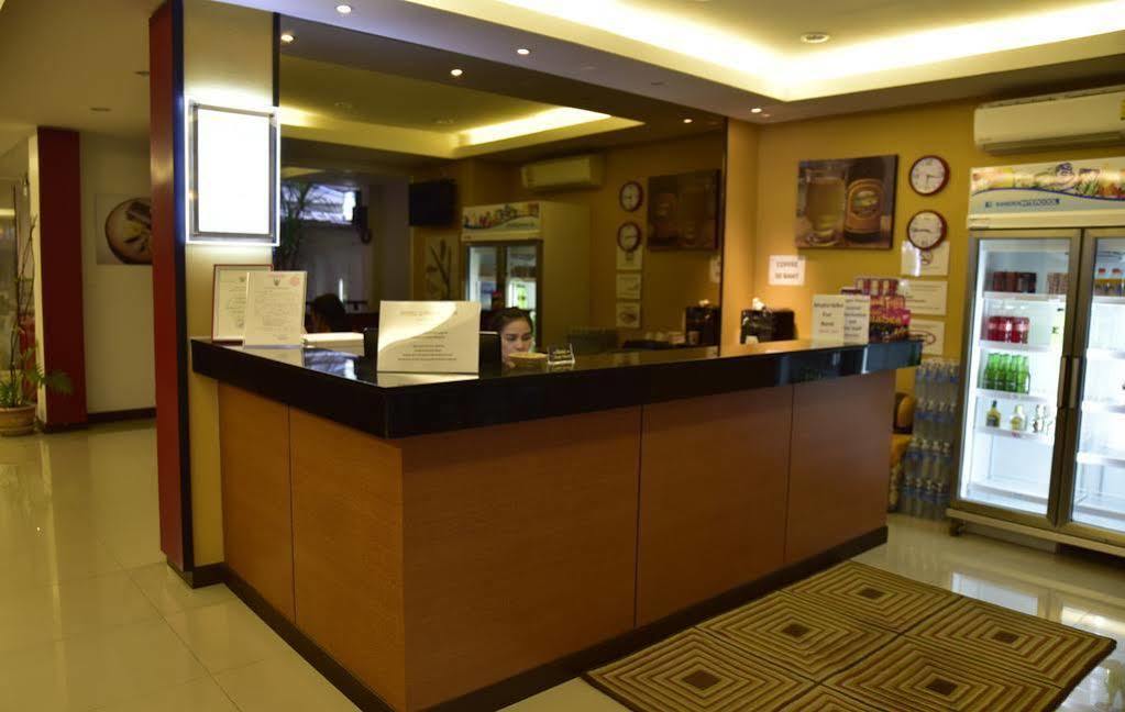 Oyo 373 Mc Ginger House Hotel Patong Exterior photo